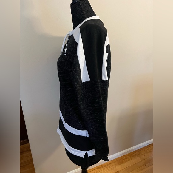 PINK Victoria’s Secret Sweatshirt - Picture 2 of 5